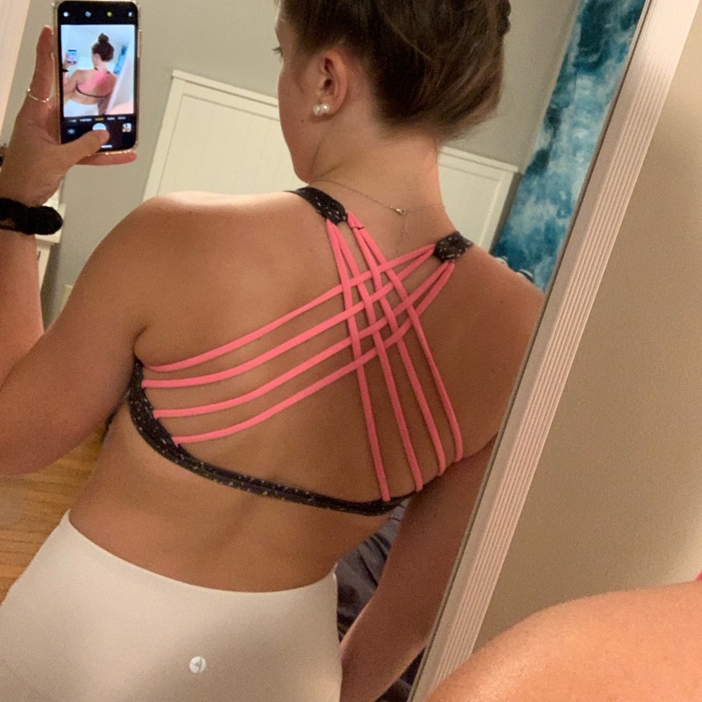 Lululemon Free to Be Wild sports Bra